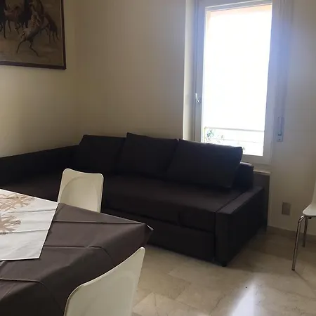 Casa Claudia Apartment *